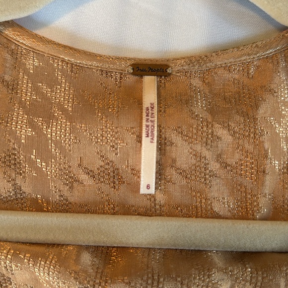 Free People size 6, beautiful tunic with pants, excellent condition very comfy - Picture 9 of 11